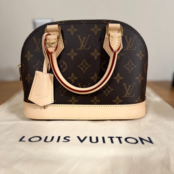 Louis Vuitton Handbags - Louis Vuitton Brown and Cream Shoulder Bag with Monogram Canvas